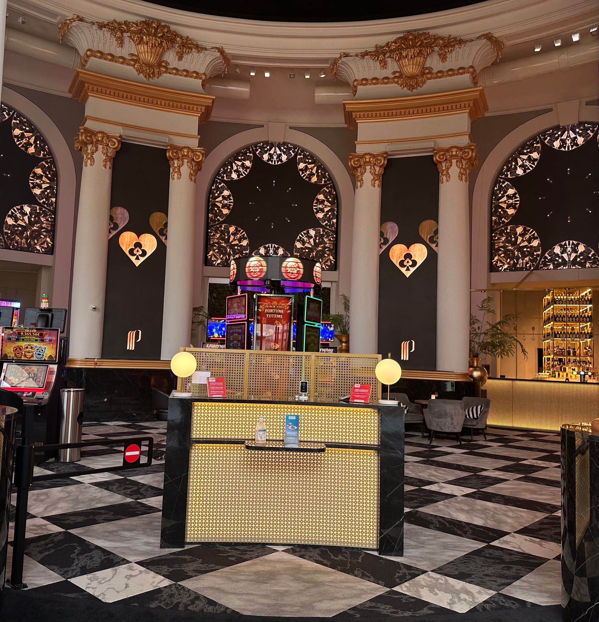 Casino Partouche de Royat — vue 5, sortie à Chamalières (Puy-de-Dôme)