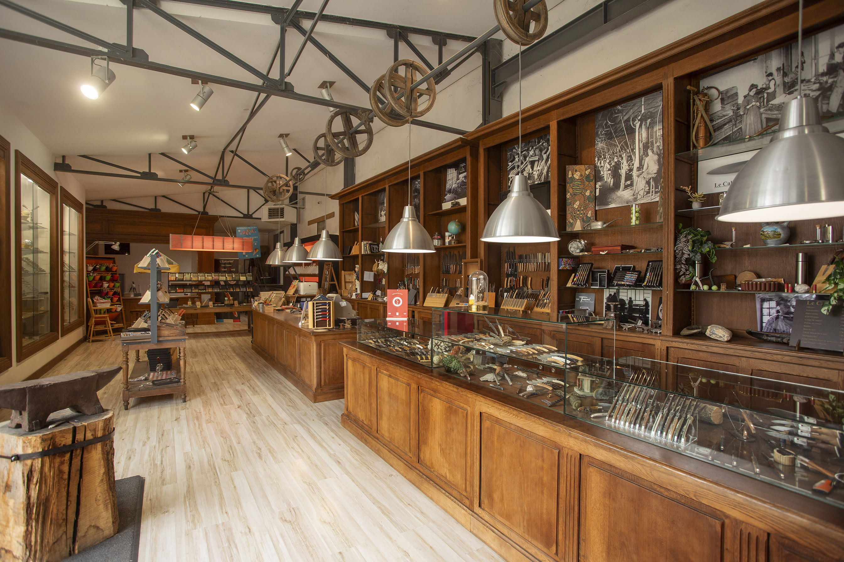 Coutellerie Robert David — vue 4, activité à Thiers (Puy-de-Dôme)