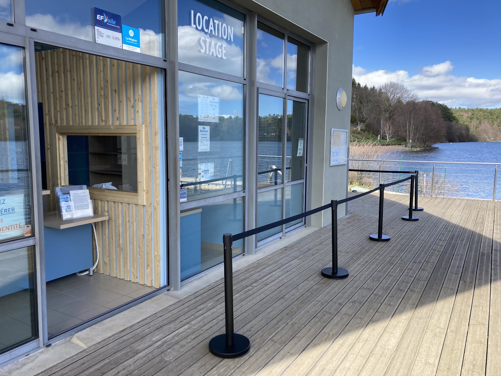 Photo 5 de École de Voile du Lac d'Aydat