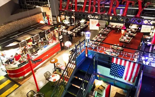 Grill Le Liberty, restaurant à Ménétrol
