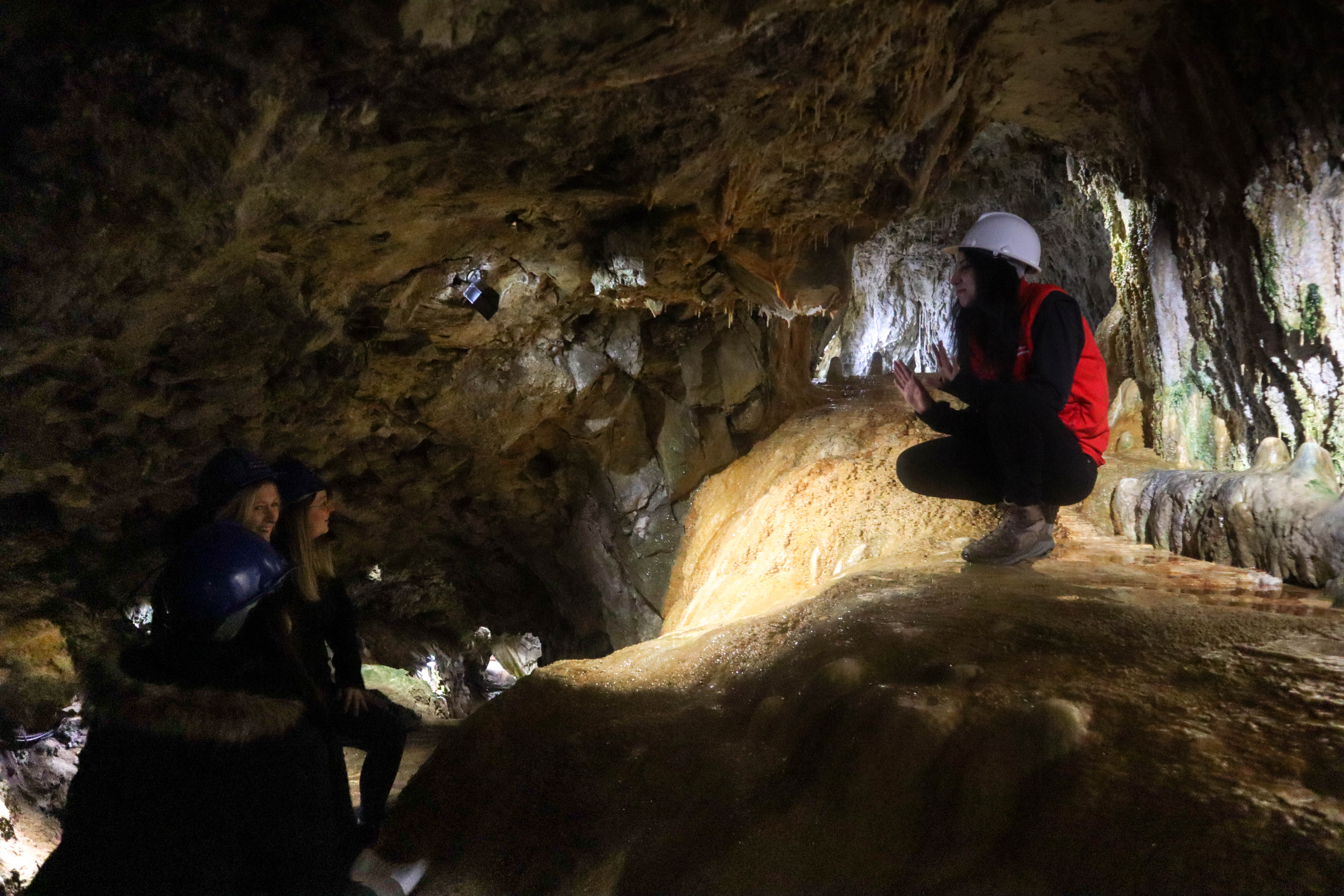Les Grottes du Cornadore — vue 4, activité à Saint-Nectaire (Puy-de-Dôme)